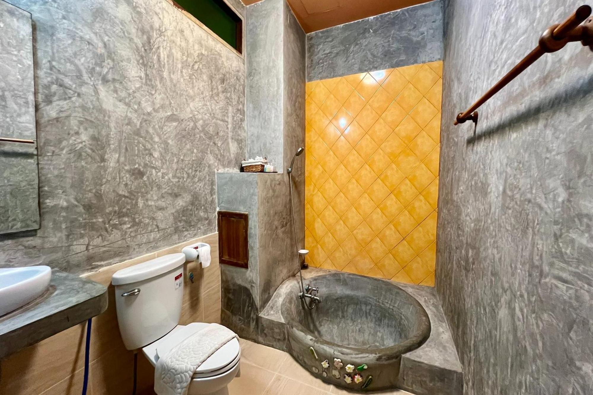 Amethyst Hotel Chiang Mai Buitenkant foto