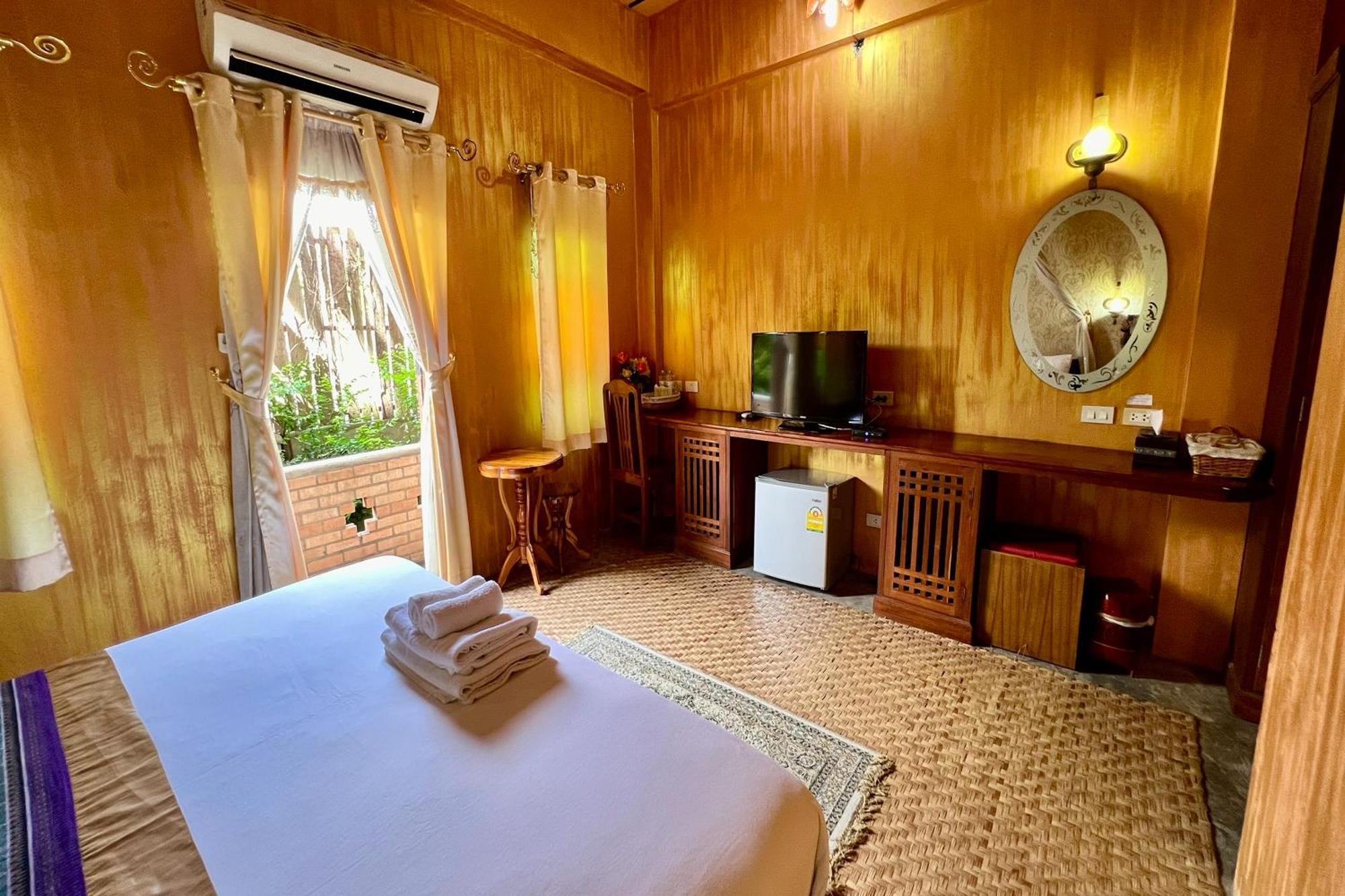 Amethyst Hotel Chiang Mai Buitenkant foto
