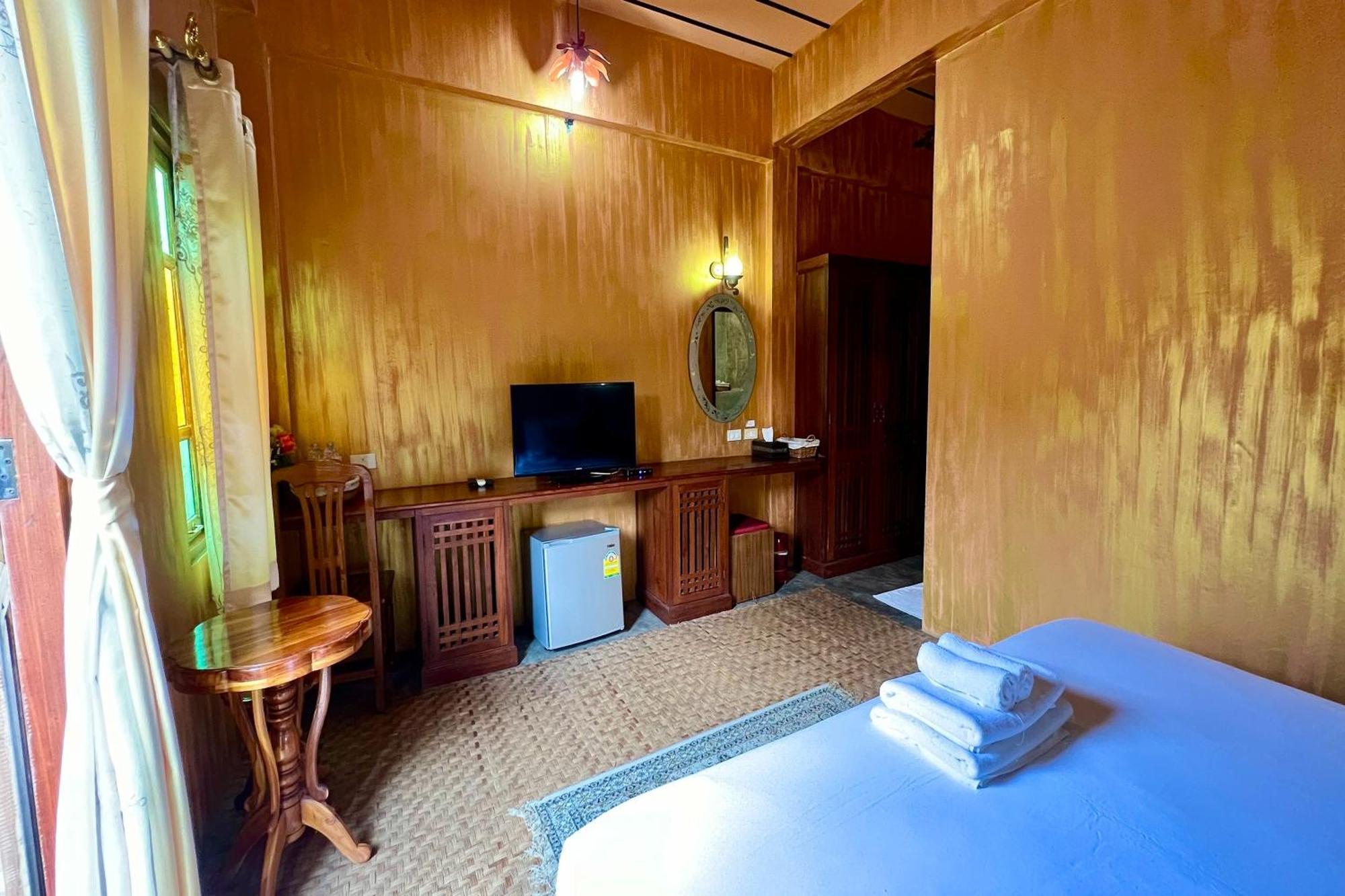 Amethyst Hotel Chiang Mai Buitenkant foto