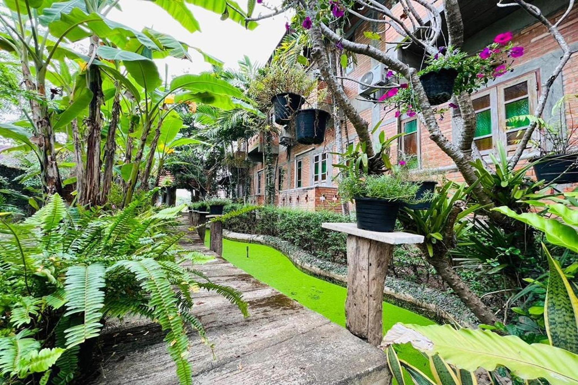 Amethyst Hotel Chiang Mai Buitenkant foto