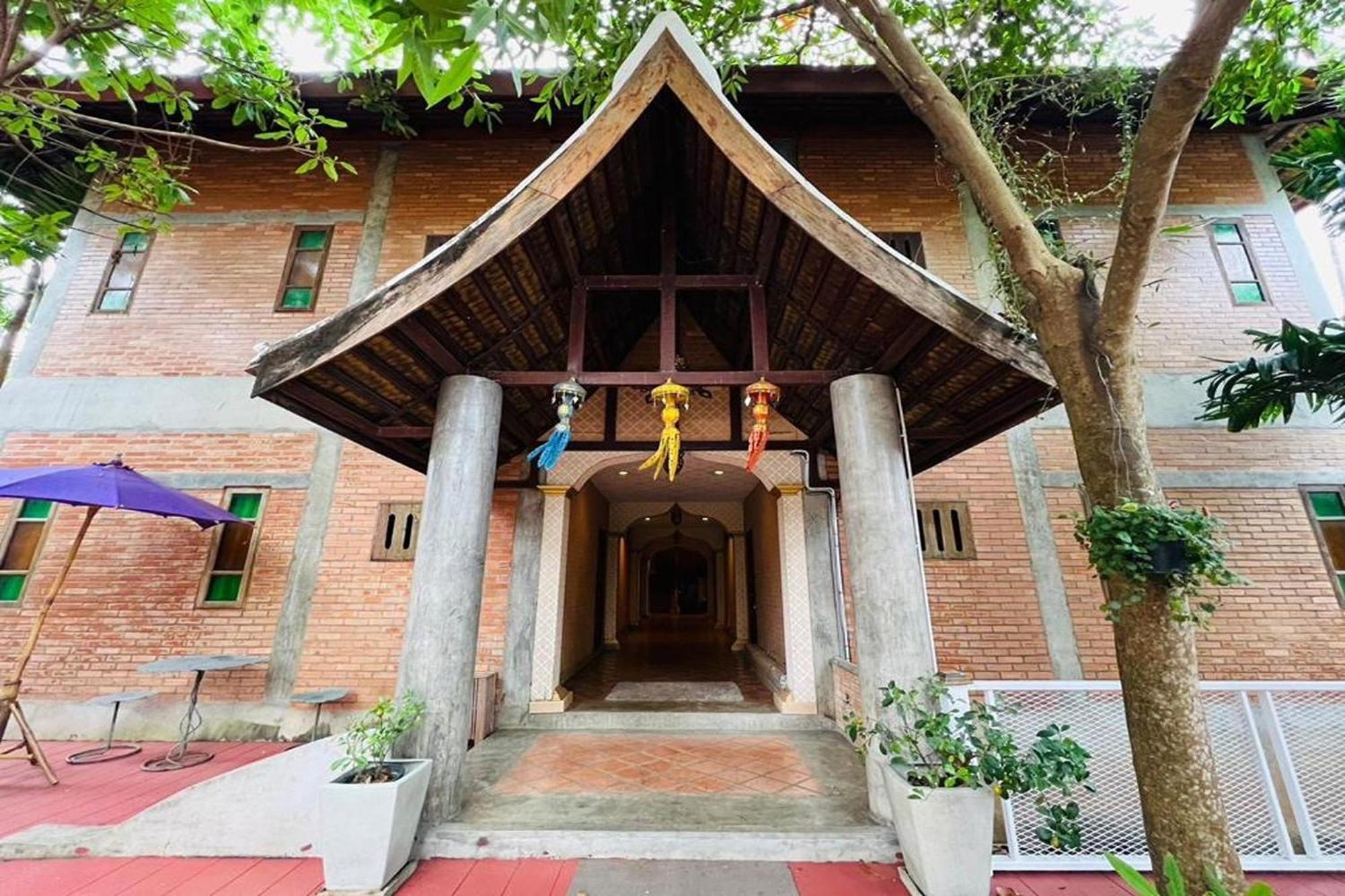 Amethyst Hotel Chiang Mai Buitenkant foto